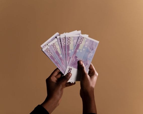 La liberté financière n'est pas un miracle que l'on attend. C'est une transformation que l'on construit avec Dieu.